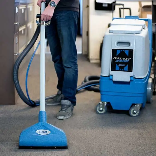 EDIC Galaxy 2000 heated portable carpet extractor